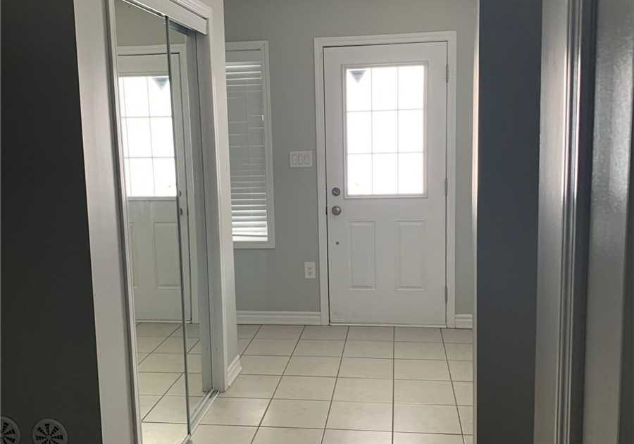293-eves-gate-milton-ontario-w13580582