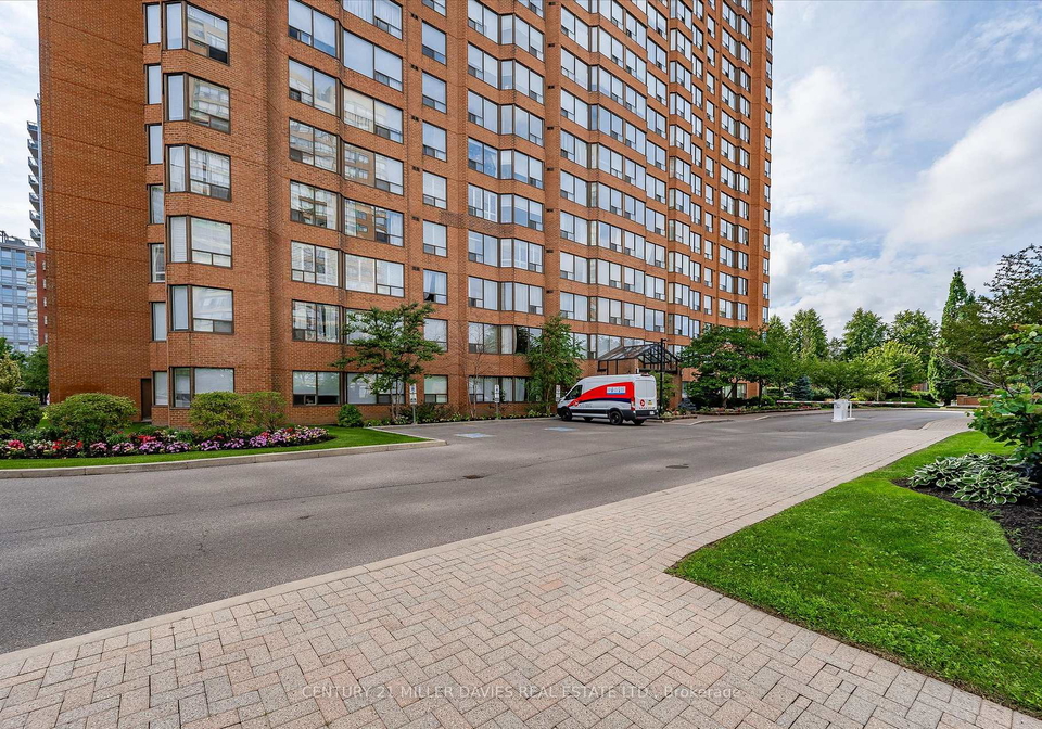 1270-maple-crossing-boulevard-burlington-ontario-w13580644
