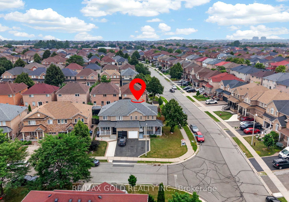 52-junction-crescent-brampton-ontario-w13580678