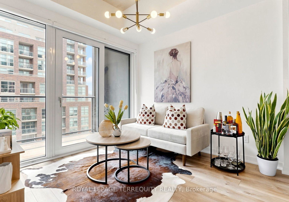 1808-st-clair-avenue-w-toronto-toronto-ontario-w13580742