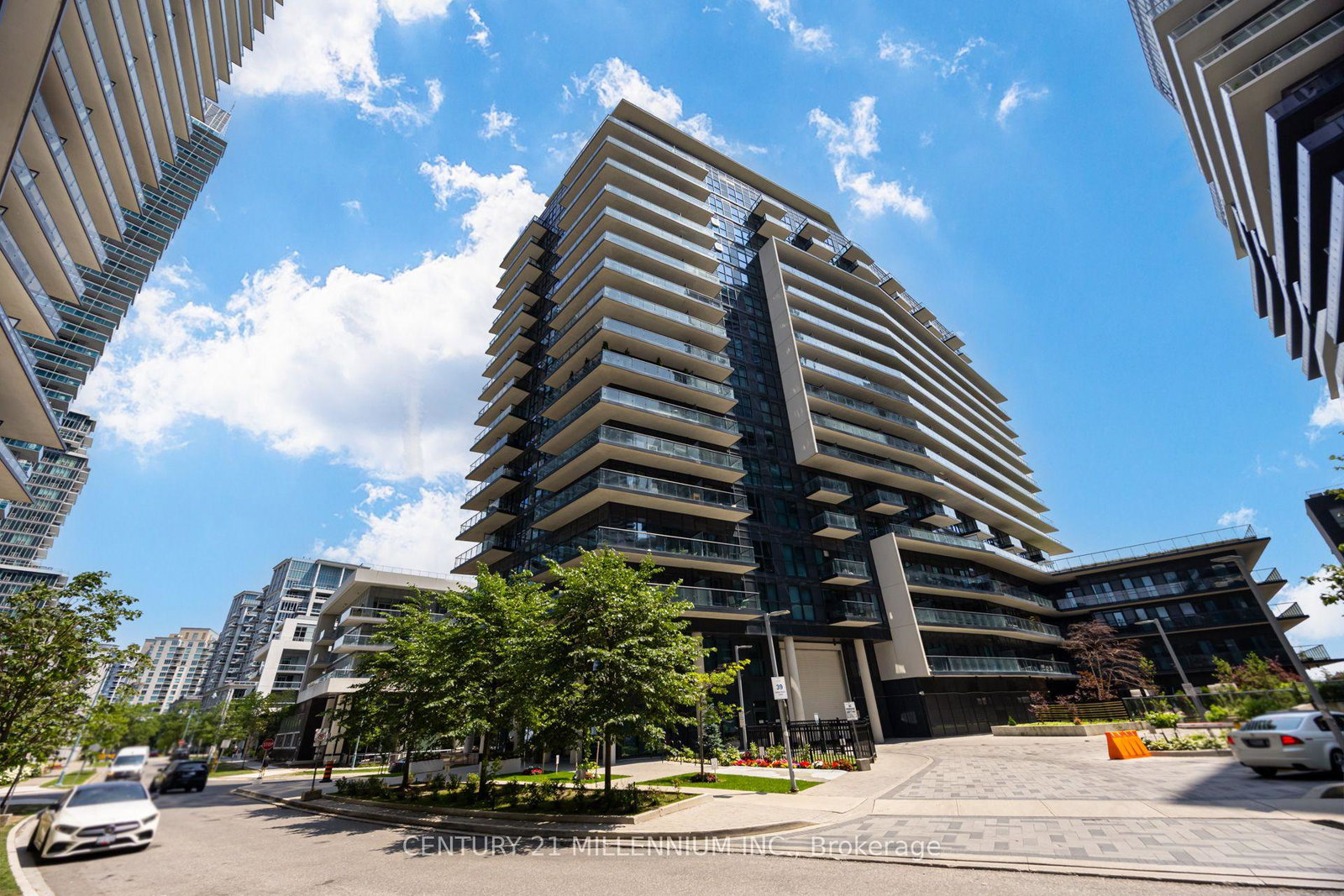 39-annie-craig-drive-toronto-etobicoke-ontario-w13581150