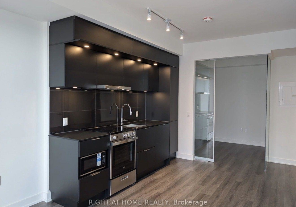 448-burnhamthorpe-road-mississauga-ontario-w13581216