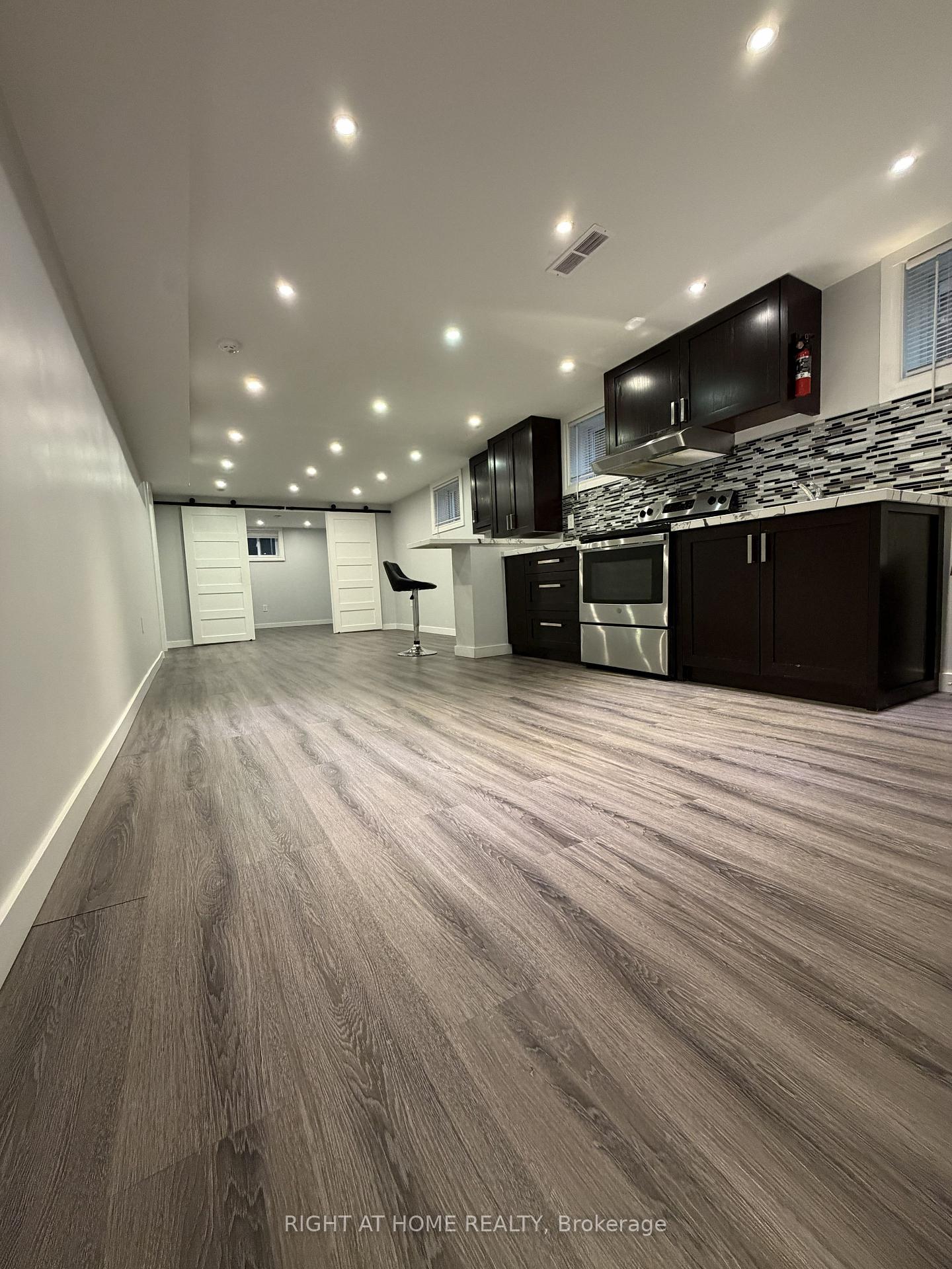 2238-delkus-crescent-mississauga-ontario-w13581364