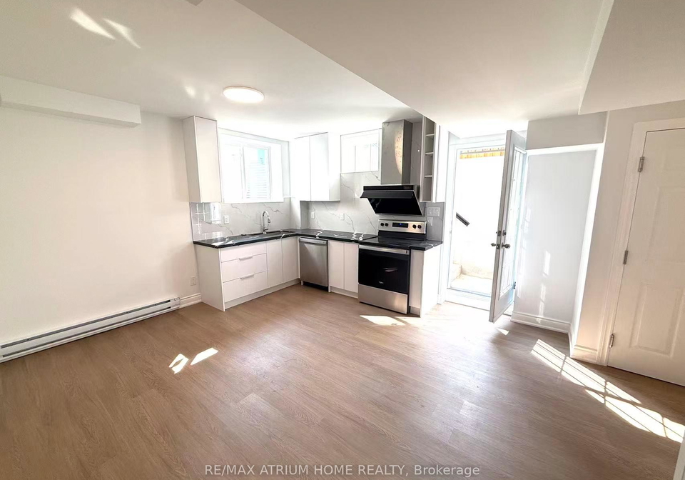 1221-wheat-boom-drive-oakville-ontario-w13581524