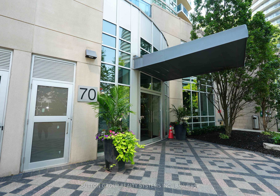 70-absolute-avenue-mississauga-ontario-w13581544
