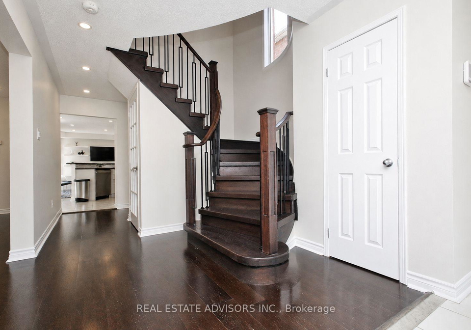 5215-marblewood-drive-mississauga-ontario-w13581644