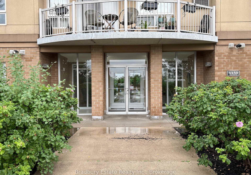 4450-fairview-street-burlington-ontario-w13581682
