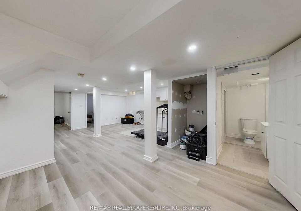671-deckhouse-court-mississauga-ontario-w13581918