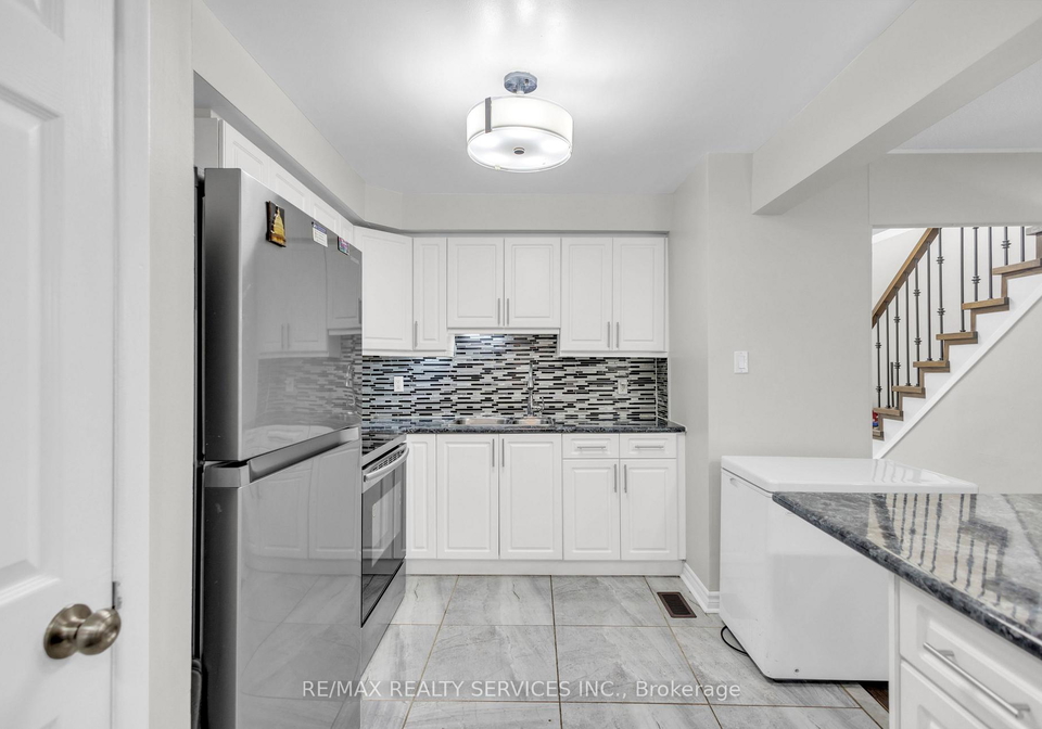 foster-crescent-brampton-ontario-w13581974