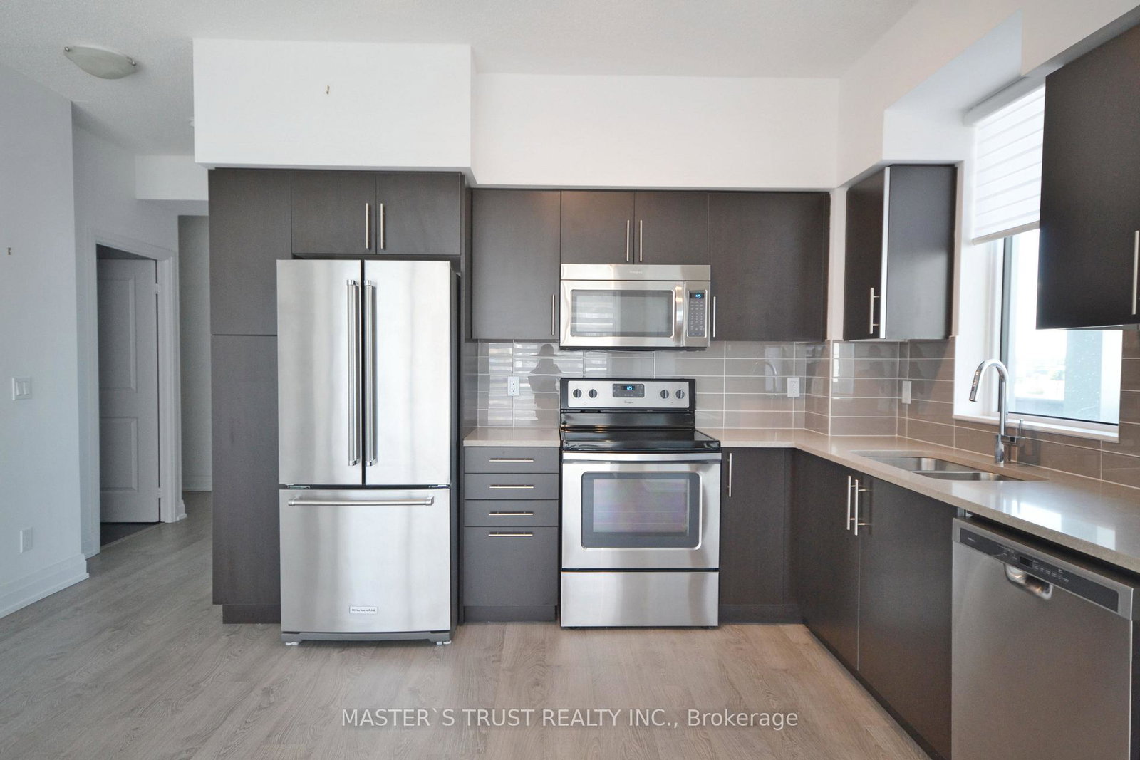 65-speers-road-oakville-ontario-w13582138