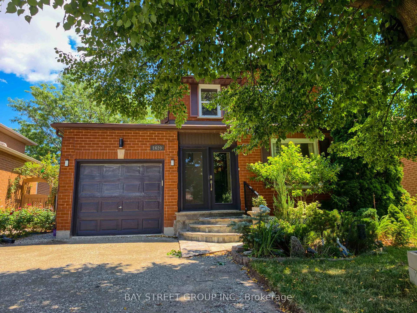 1620-parish-lane-oakville-ontario-w13582314