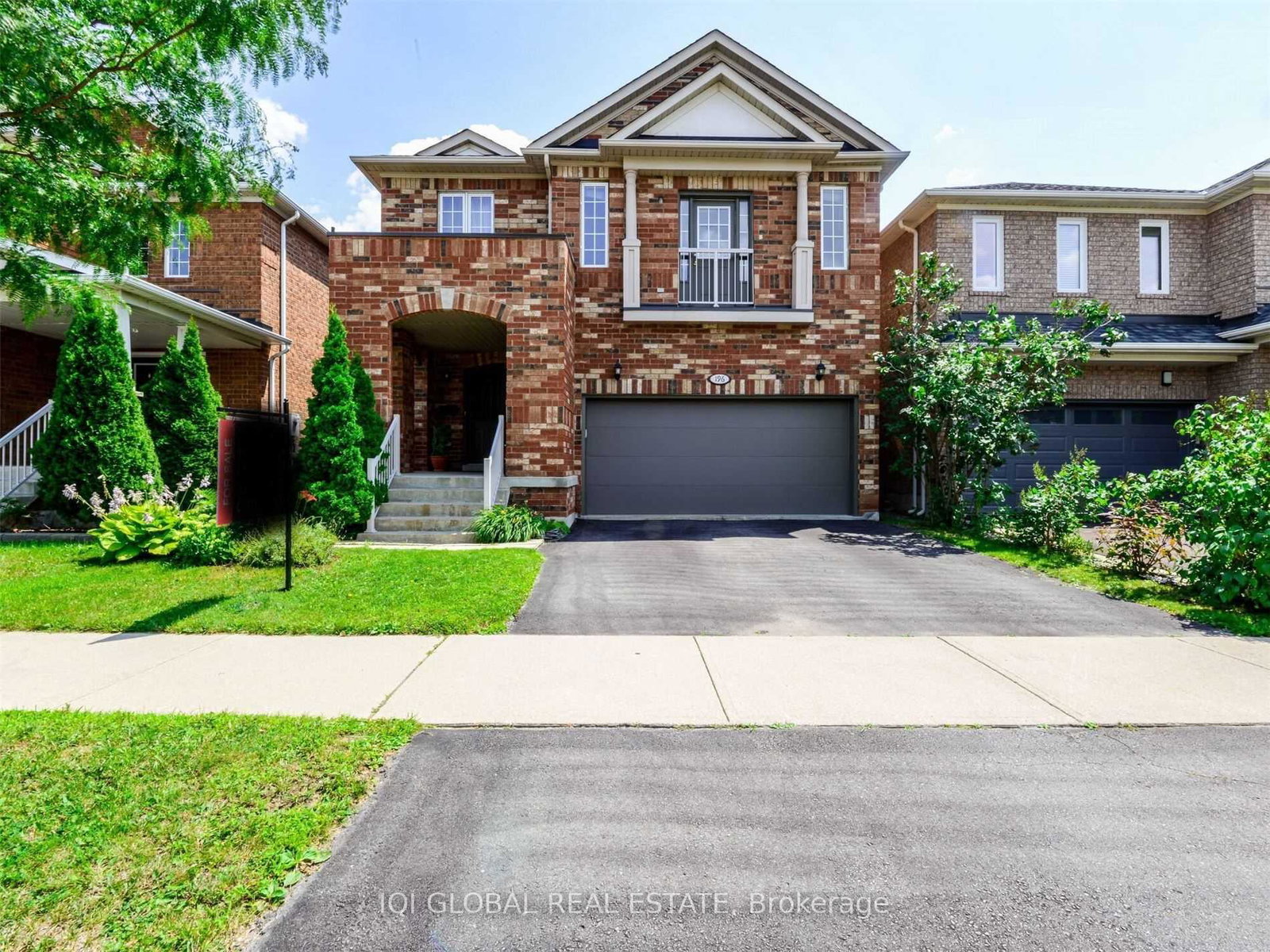 196-featherstone-road-n-milton-ontario-w13582382