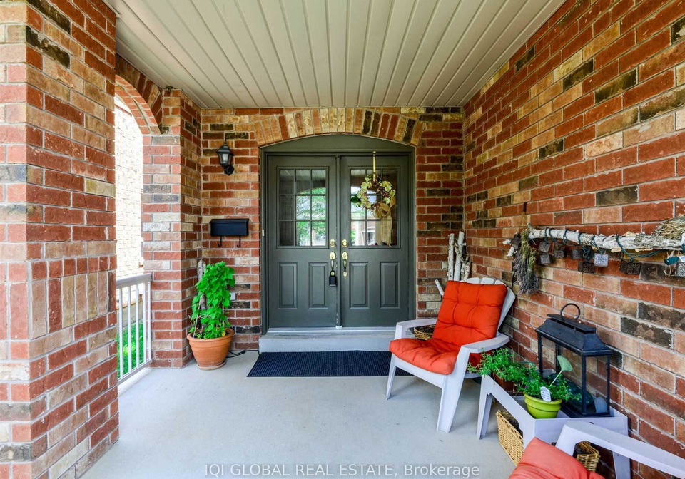 196-featherstone-road-n-milton-ontario-w13582382