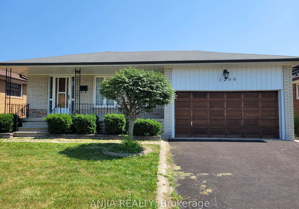 1299-shamir-crescent-mississauga-ontario-w13582432