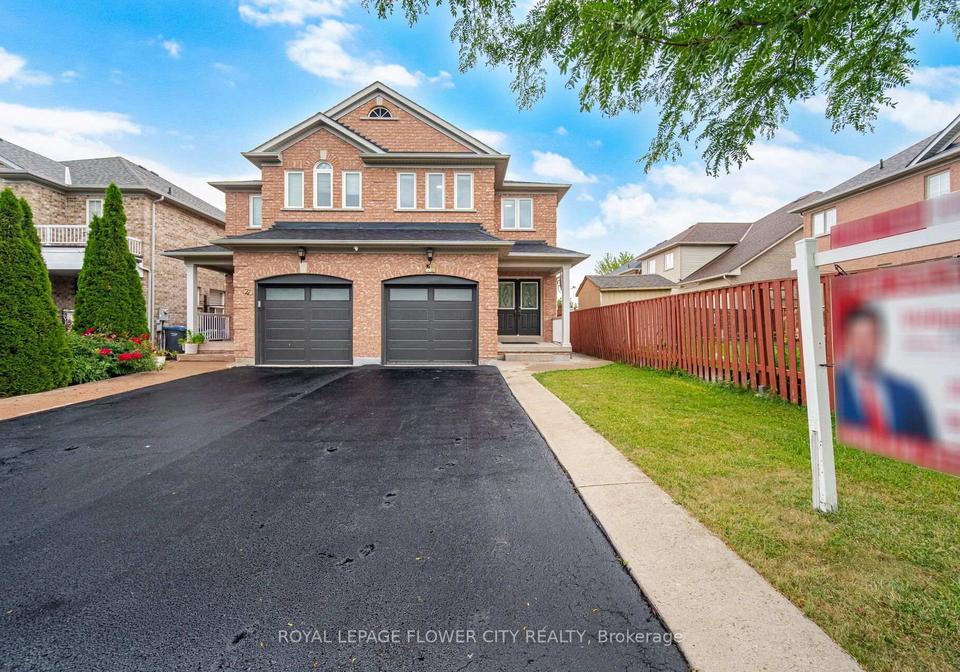 25-skylar-circle-brampton-ontario-w13582456