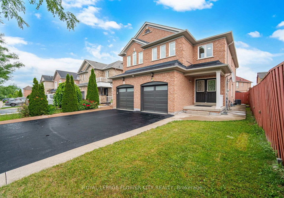 25-skylar-circle-brampton-ontario-w13582456