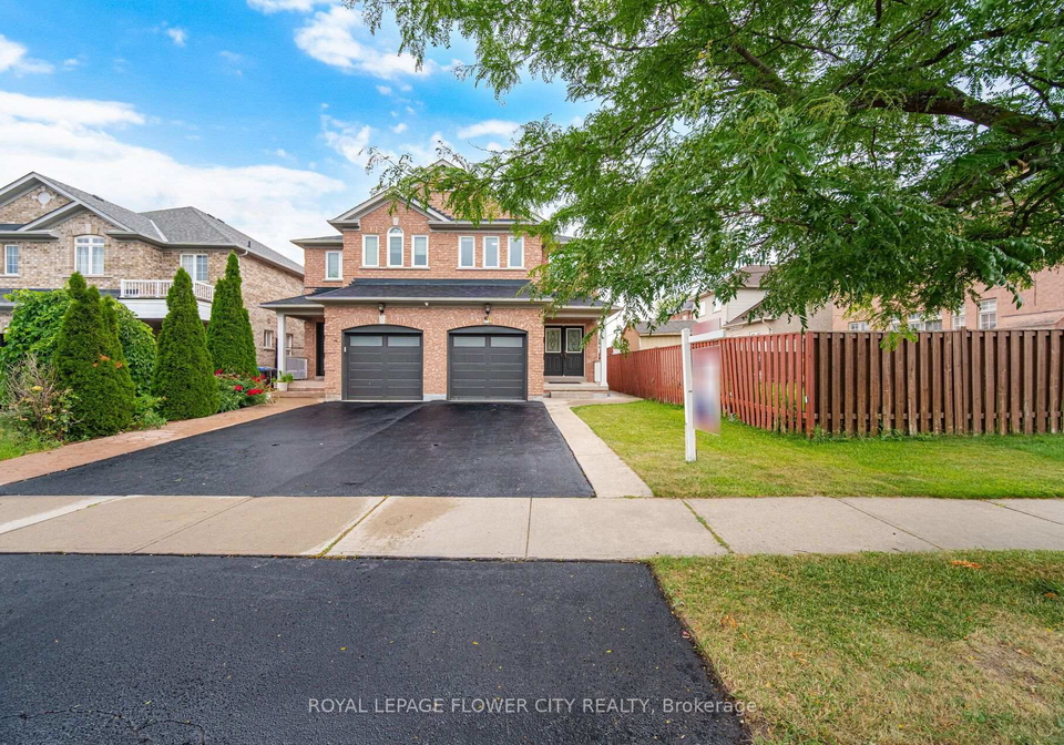 25-skylar-circle-brampton-ontario-w13582456