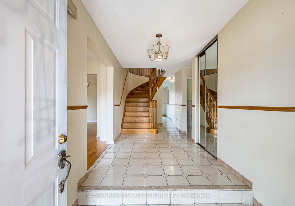 42-lafleur-court-brampton-ontario-w13582724