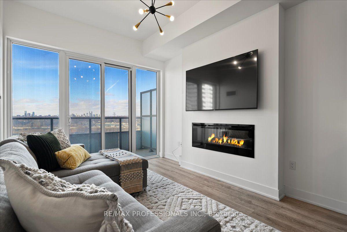 30-shore-breeze-drive-toronto-etobicoke-ontario-w13582838