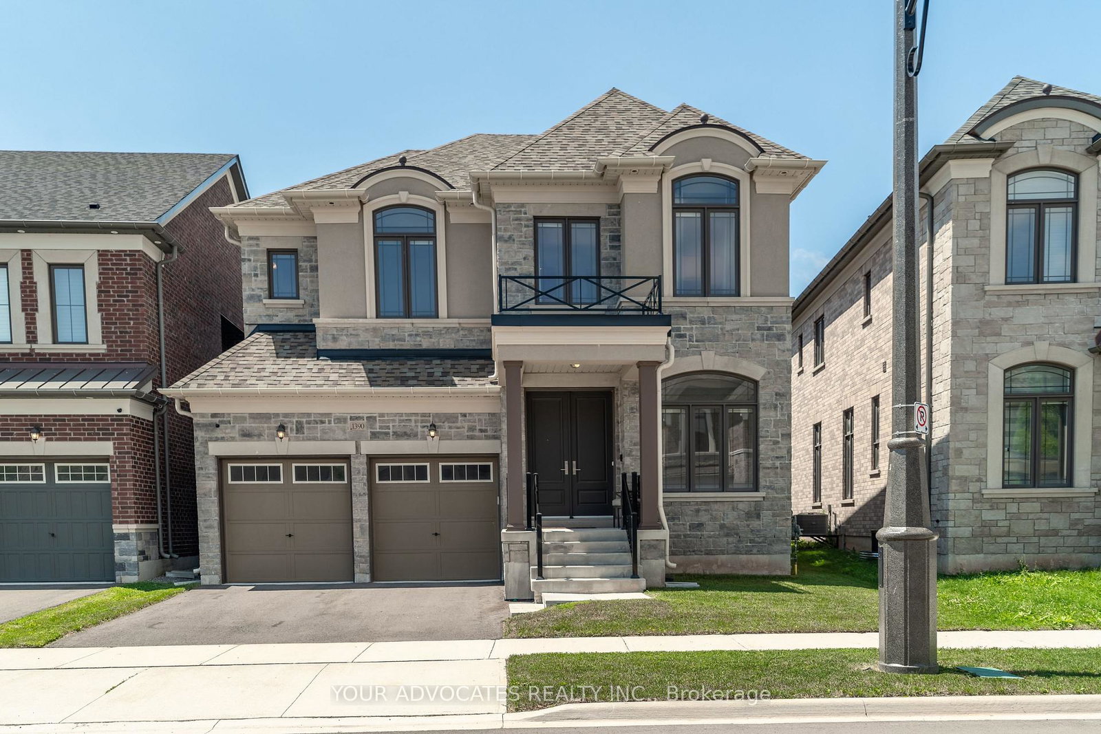 1390-queens-plate-road-oakville-ontario-w13582876