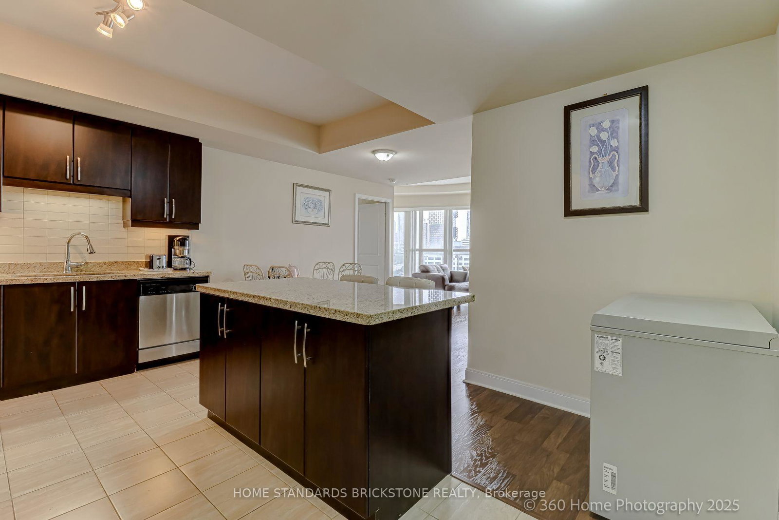 50-absolute-avenue-mississauga-ontario-w13582942