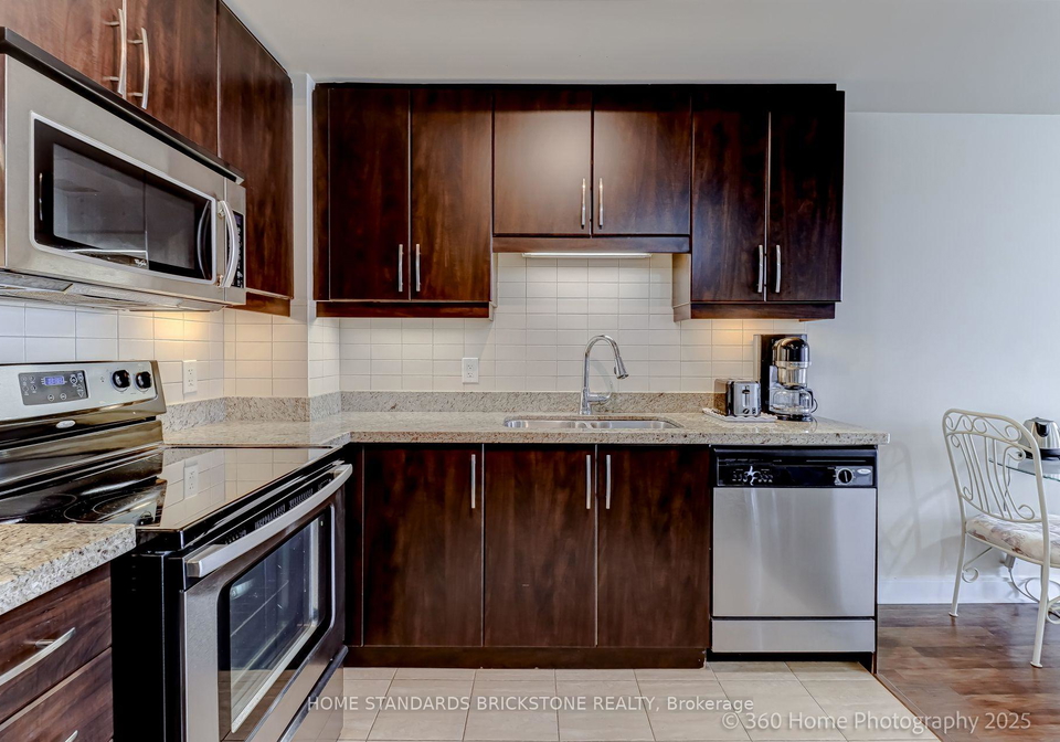 50-absolute-avenue-mississauga-ontario-w13582942