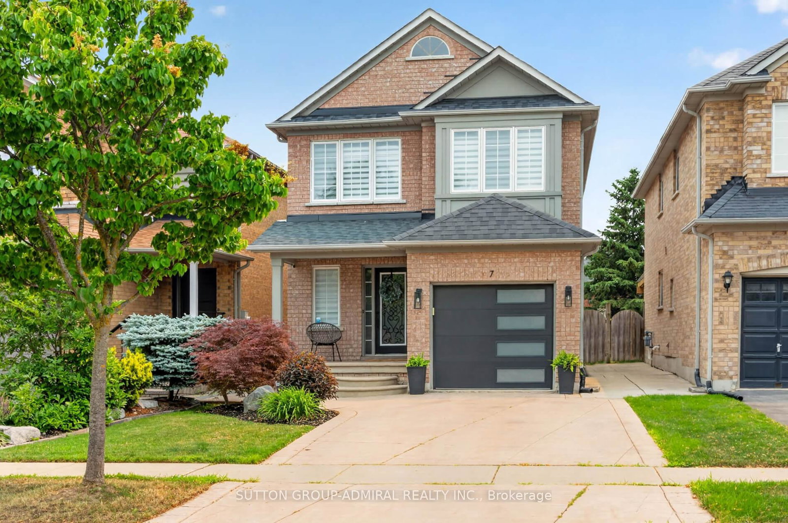 7-emily-carr-crescent-caledon-ontario-w13583104