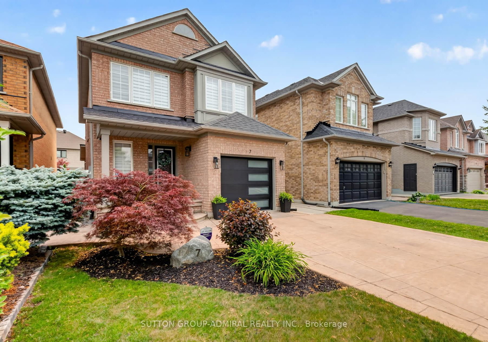 7-emily-carr-crescent-caledon-ontario-w13583104