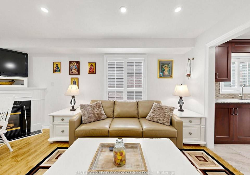 5812-sidmouth-street-mississauga-ontario-w13583176