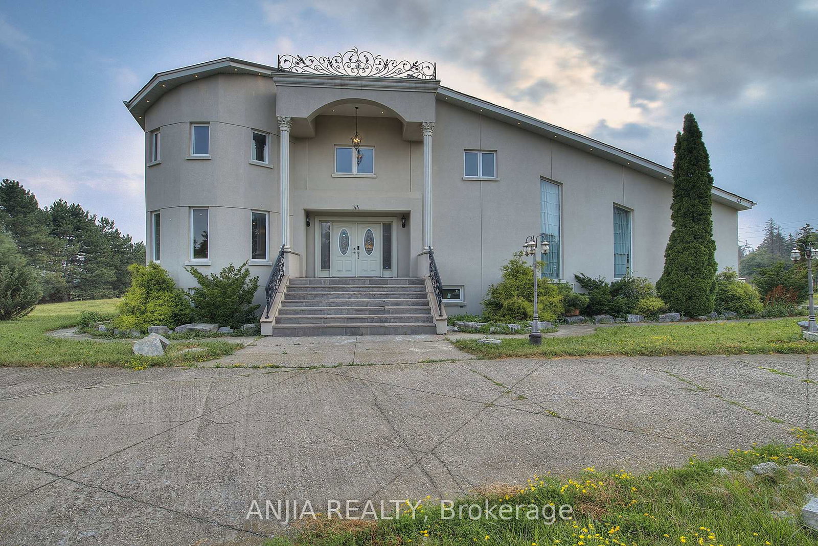 44-bellini-avenue-brampton-ontario-w13583394
