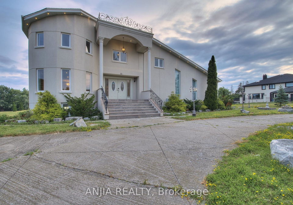 44-bellini-avenue-brampton-ontario-w13583394