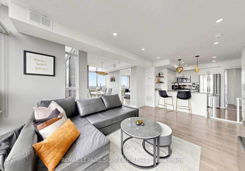 830-w-lawrence-avenue-w-toronto-north-york-ontario-w13583460