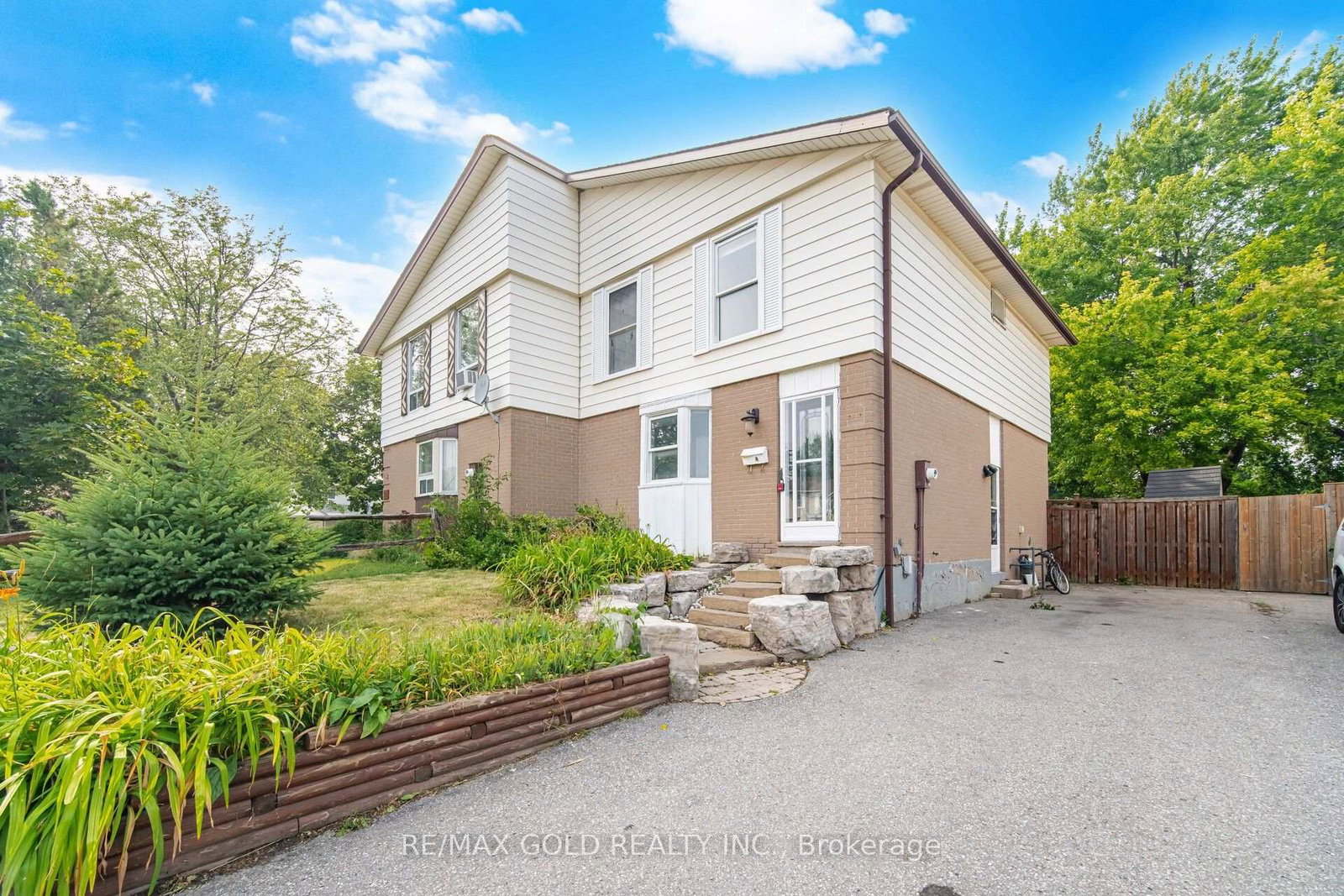 16-crawford-drive-brampton-ontario-w13584044