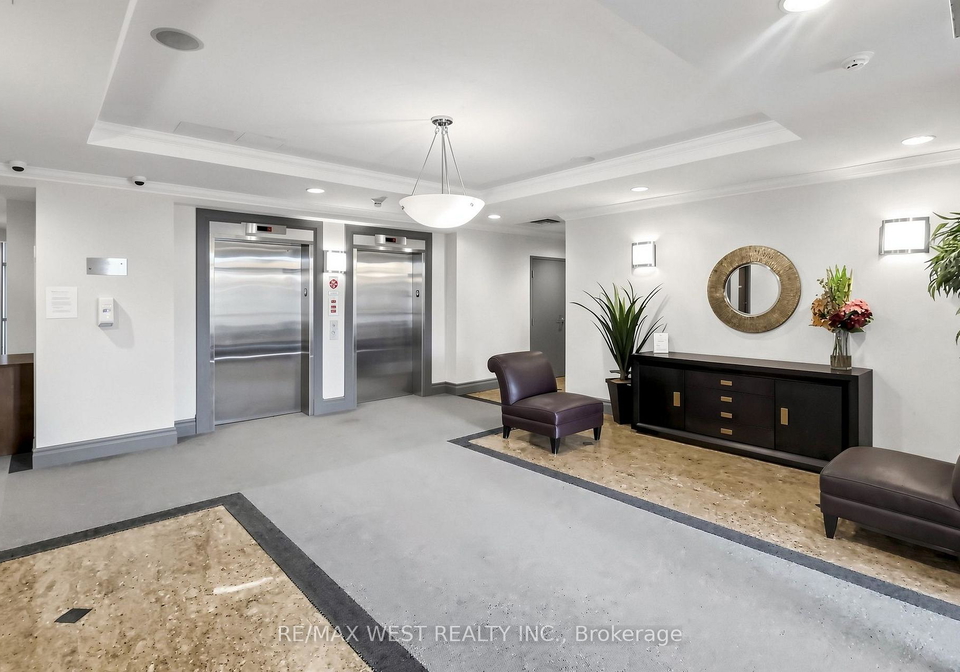 2772-keele-street-toronto-york-ontario-w13584068