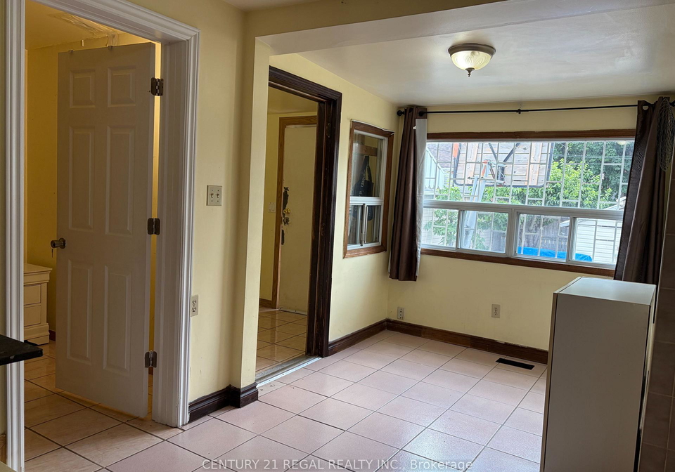 690-jane-street-toronto-toronto-ontario-w13584134