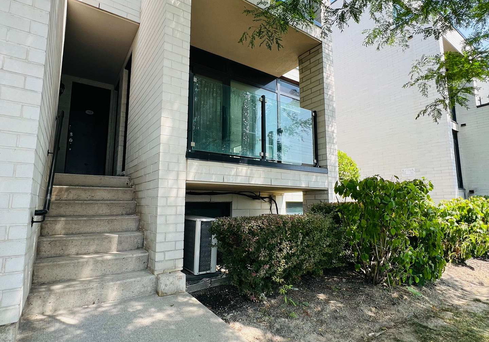 138-widdicombe-hill-boulevard-toronto-etobicoke-ontario-w13584376