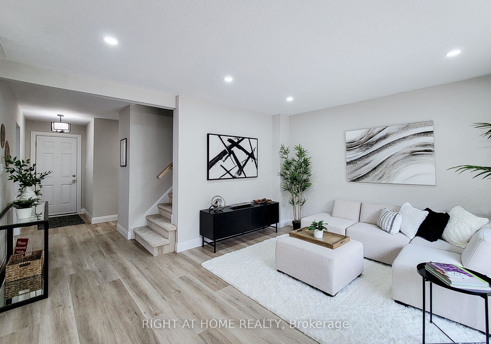 3574-autumnleaf-crescent-mississauga-ontario-w13584472