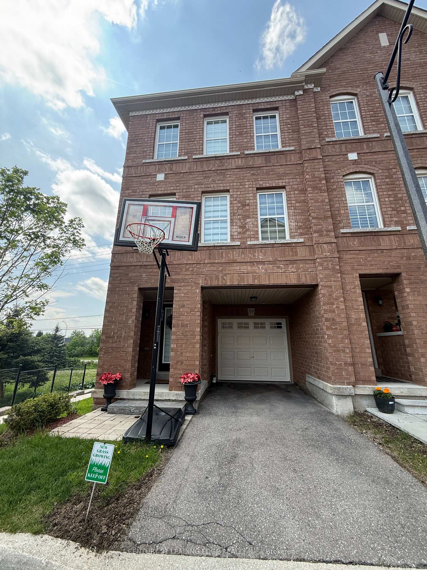2280-baronwood-drive-oakville-ontario-w13584528