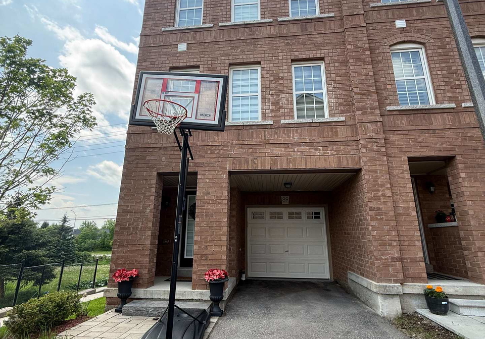 2280-baronwood-drive-oakville-ontario-w13584528