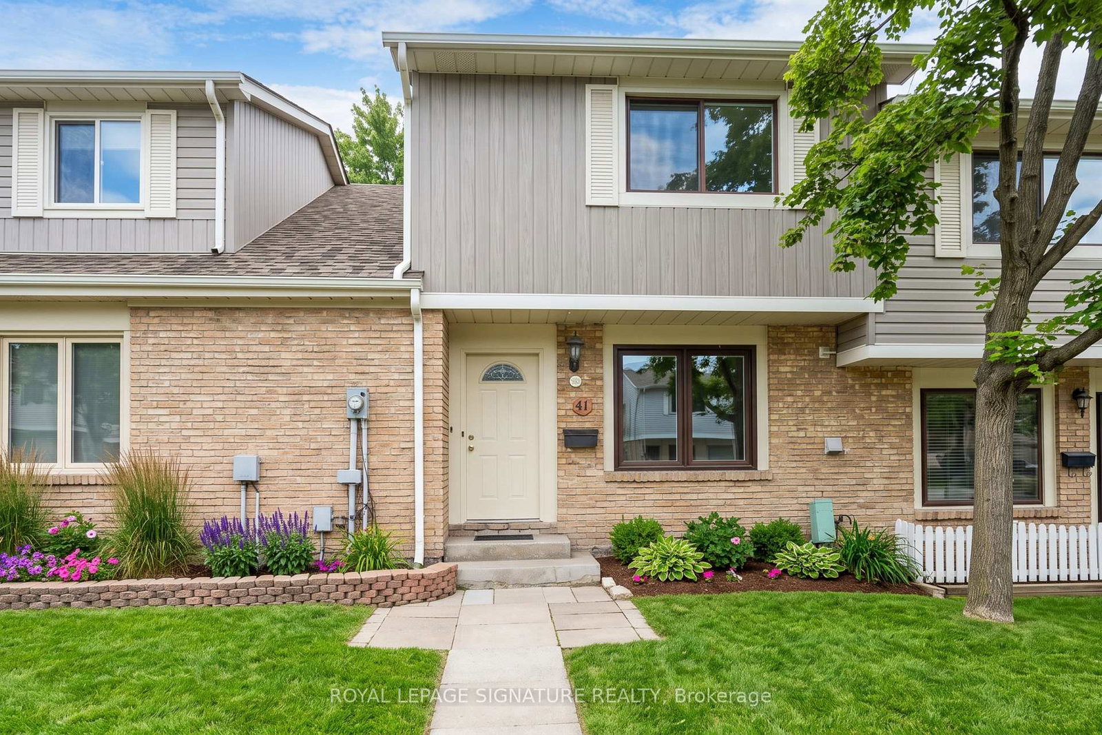 98-falconer-drive-mississauga-ontario-w13584594
