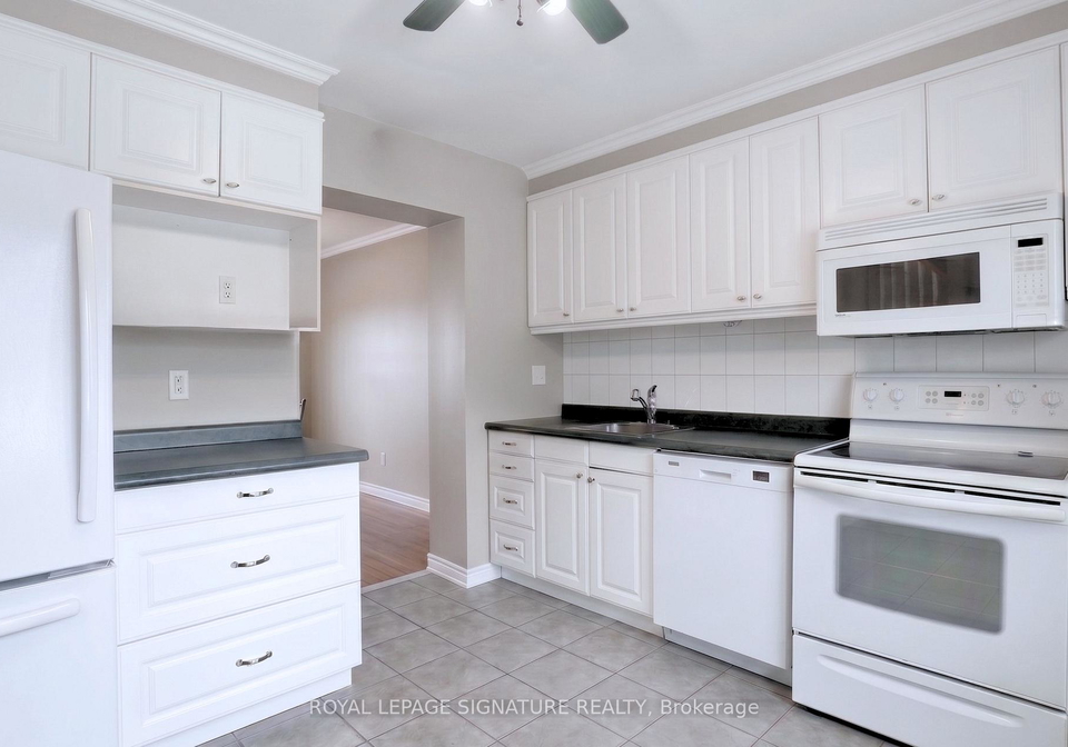 98-falconer-drive-mississauga-ontario-w13584594