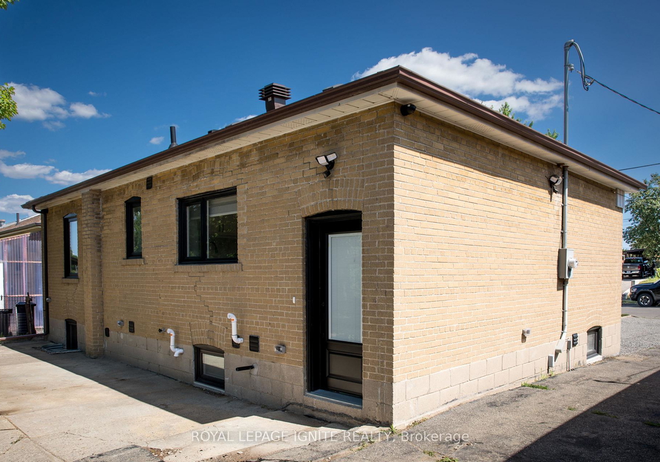 38-parent-avenue-toronto-york-ontario-w13584682