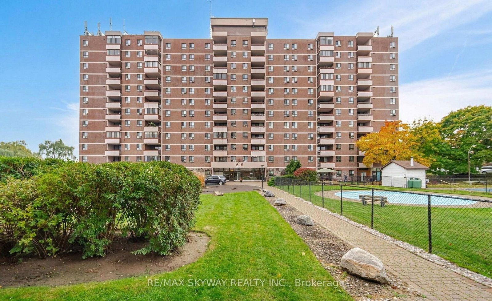1615-bloor-street-mississauga-ontario-w13584826