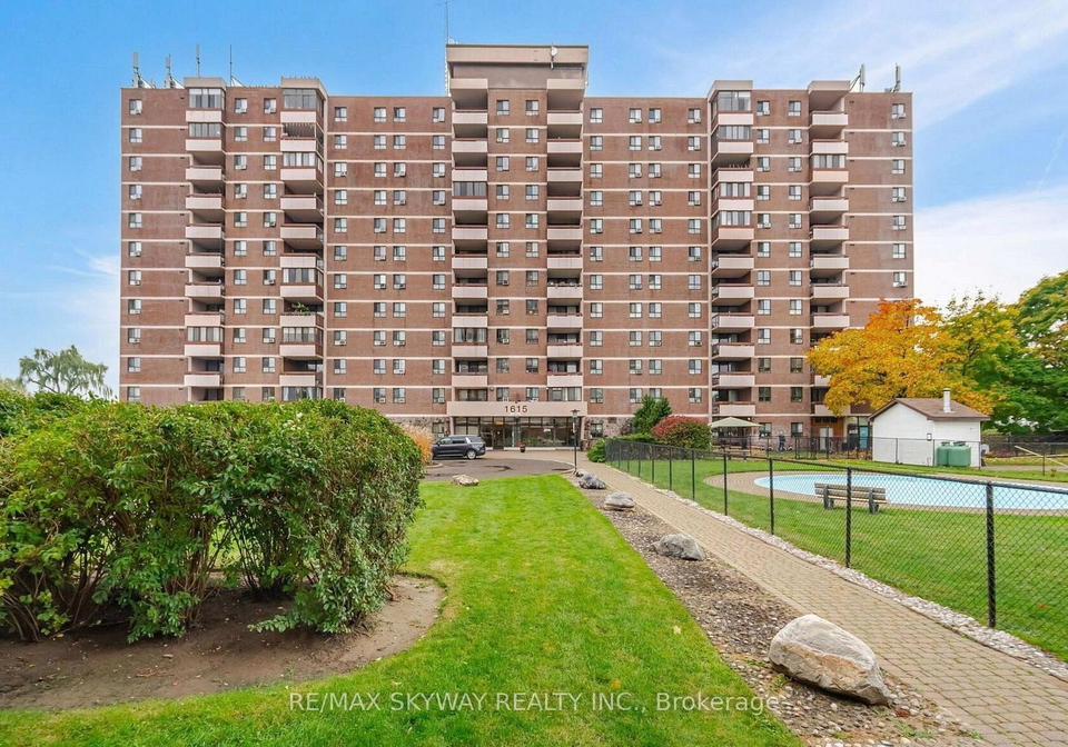 1615-bloor-street-mississauga-ontario-w13584826