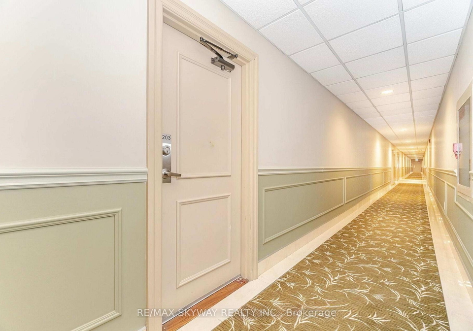 1615-bloor-street-mississauga-ontario-w13584826