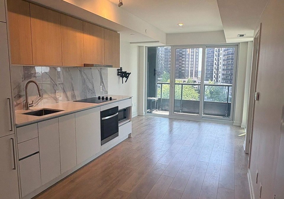 1100-sheppard-avenue-w-toronto-york-ontario-w13584936