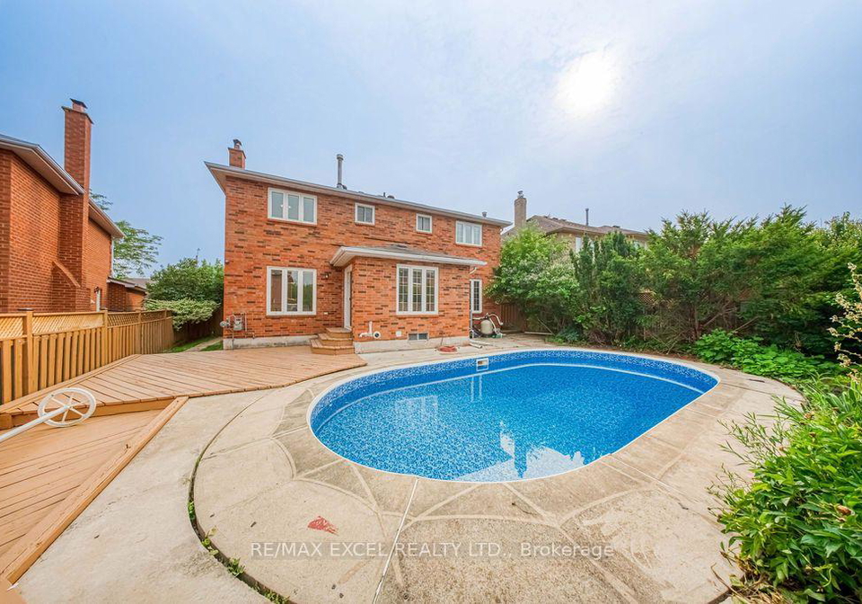2105-oakmead-boulevard-oakville-ontario-w13585206