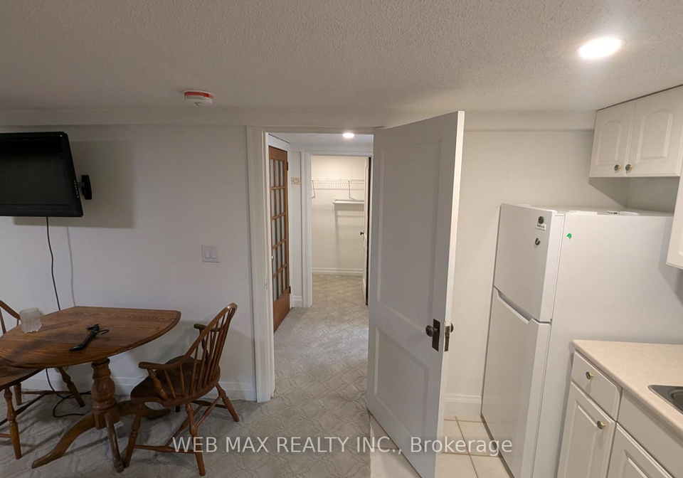 209-south-kingsway-toronto-toronto-ontario-w13585396