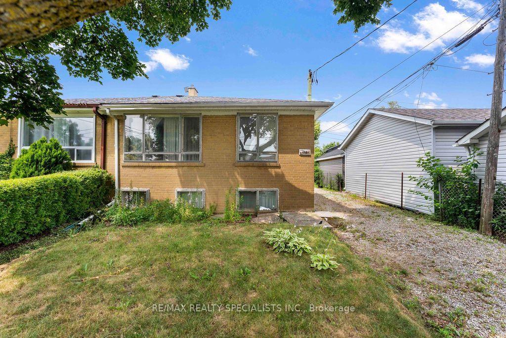 122-cordella-avenue-toronto-toronto-ontario-w13585404