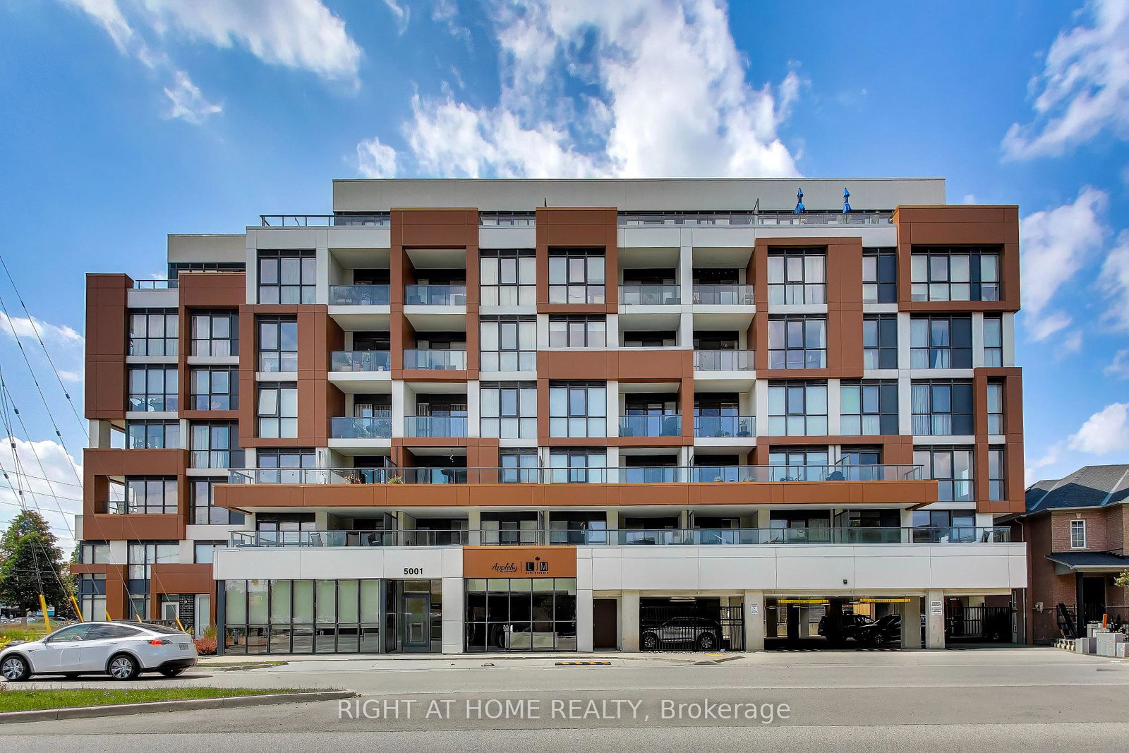 5001-corporate-drive-burlington-ontario-w13585450